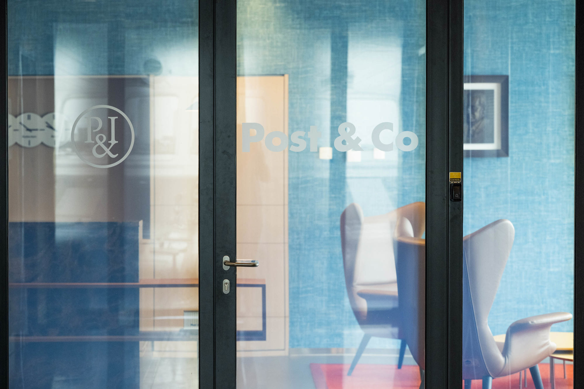 Ingang Post & Co.jpg